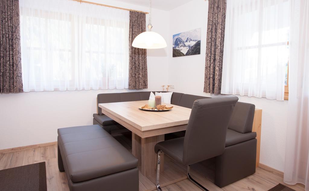 Alp Chalet Appartement Kappl  Habitación foto